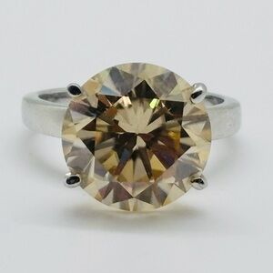 7.03ct MOISSANITE RING SIZE 7